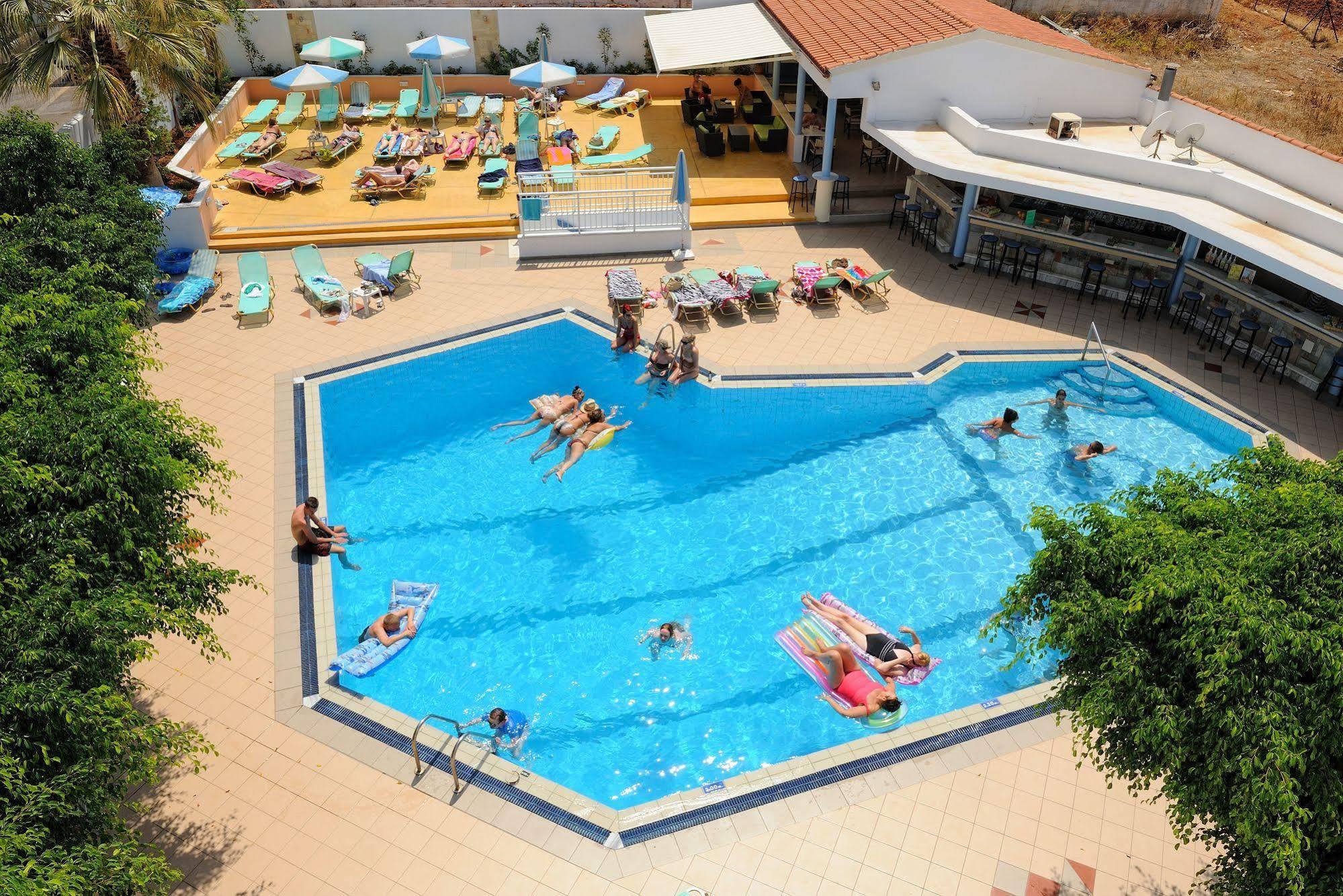 Melissa Apartments, Studios & Suites Малія Екстер'єр фото